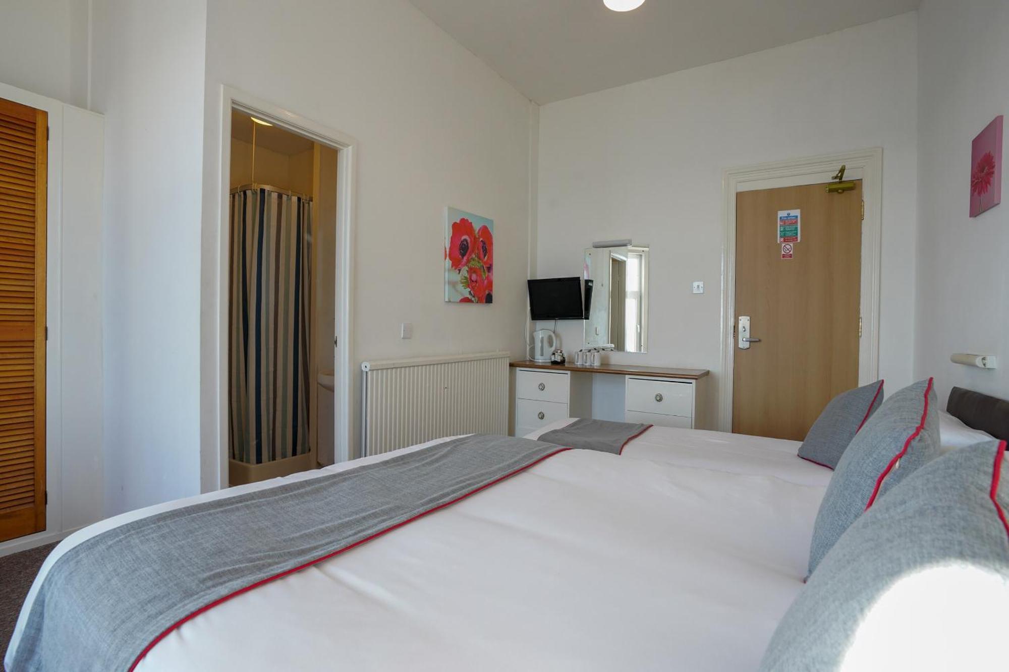 Oyo Shanklin Beach Hotel Kültér fotó