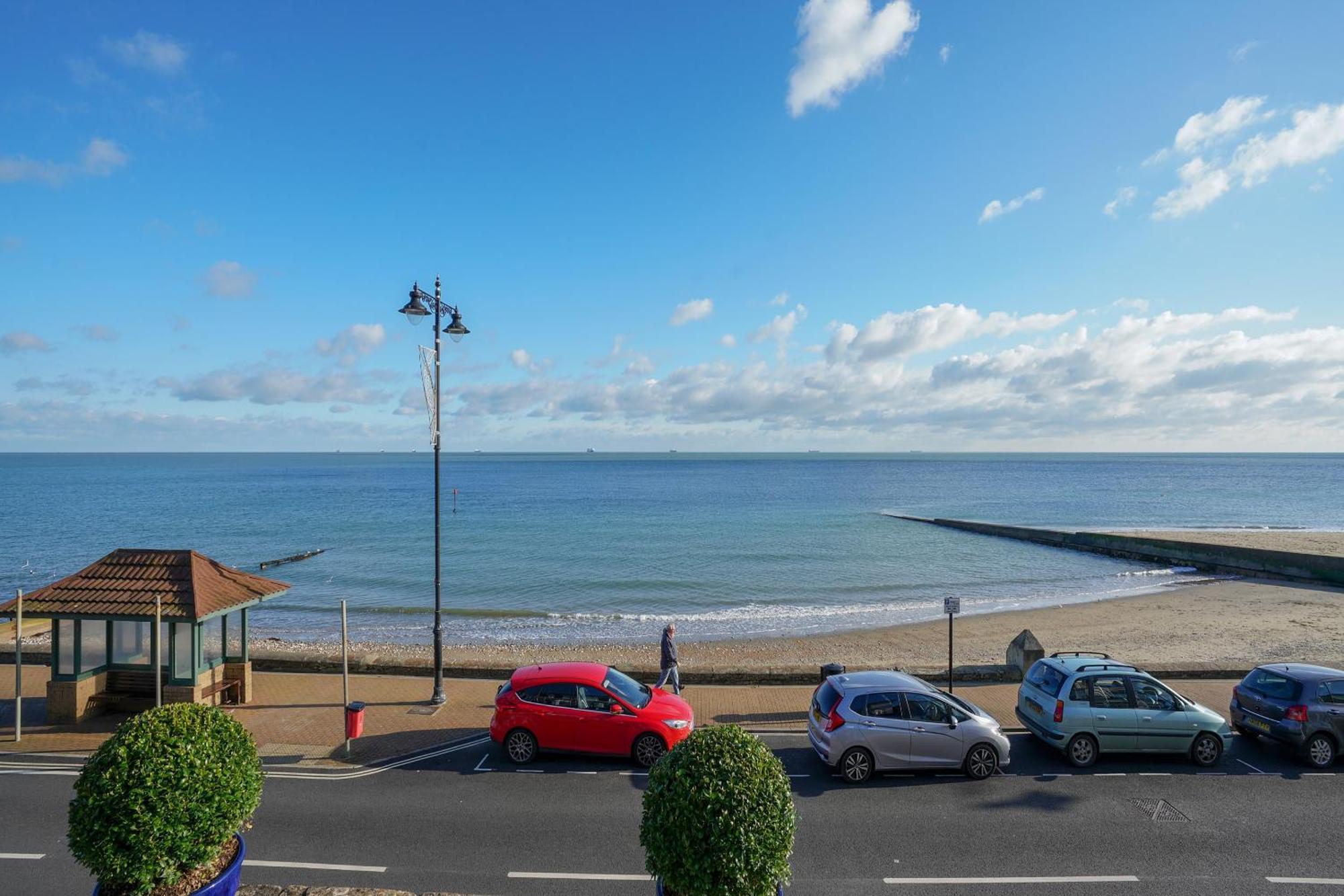 Oyo Shanklin Beach Hotel Kültér fotó